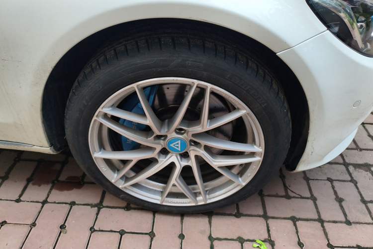 Used Mercedes-Benz C-Class New Energy 2016 C 350 eL Right Front Wheel Hub