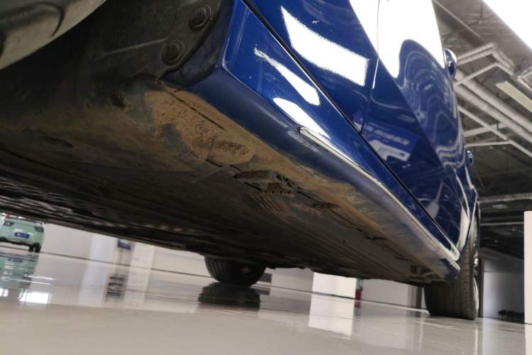 Used Mercedes-Benz C-Class New Energy 2023 C 350 eL Left Side Sill