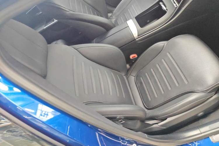 Used Mercedes-Benz C-Class New Energy 2023 C 350 eL Right Front Seat