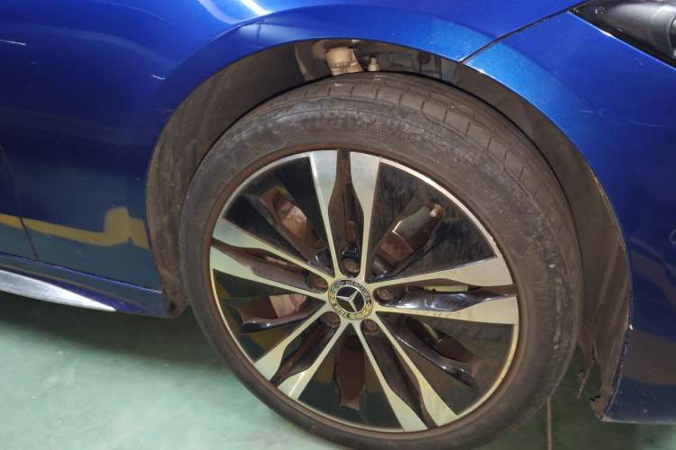 Used Mercedes-Benz C-Class New Energy 2023 C 350 eL Right Front Wheel Hub