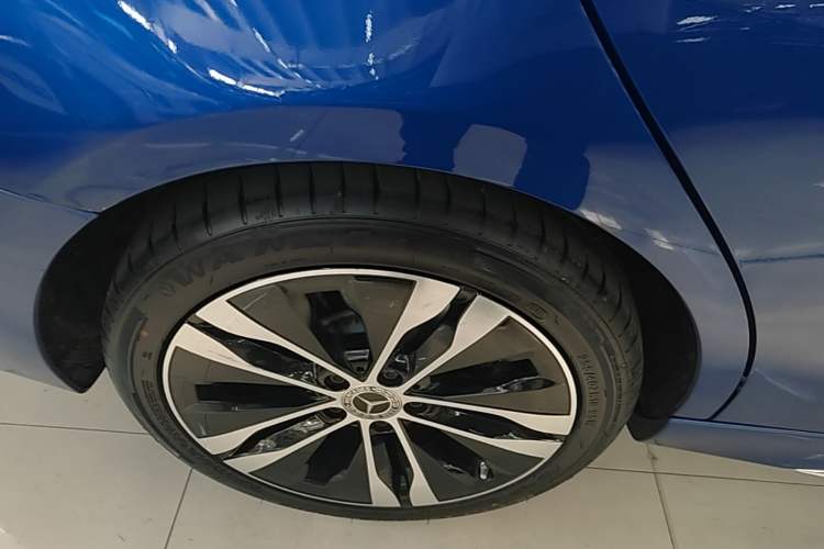 Used Mercedes-Benz C-Class New Energy 2023 C 350 eL Right Rear Wheel Hub
