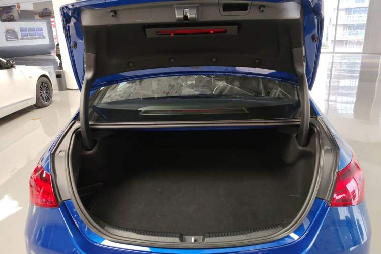 Used Mercedes-Benz C-Class New Energy 2023 C 350 eL Trunk