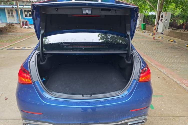 Used Mercedes-Benz C-Class New Energy 2023 C 350 eL Trunk