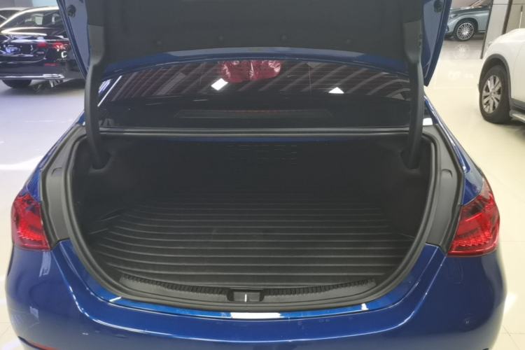 Used Mercedes-Benz C-Class New Energy 2023 C 350 eL Trunk