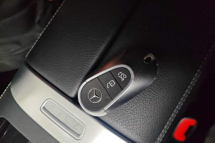 Used Mercedes-Benz C-Class New Energy 2023 C 350 eL Vehicle Key