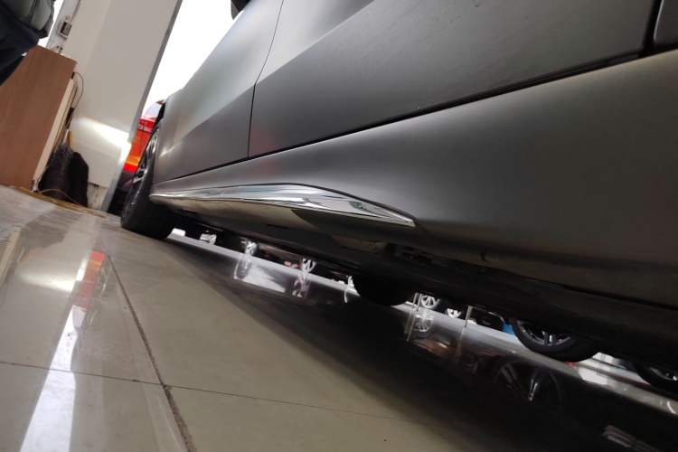 Used Mercedes-Benz C-Class New Energy 2023 Facelift C 350 eL Left Side Sill