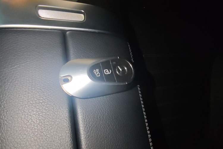 Used Mercedes-Benz C-Class New Energy 2023 C 350 eL Vehicle Key