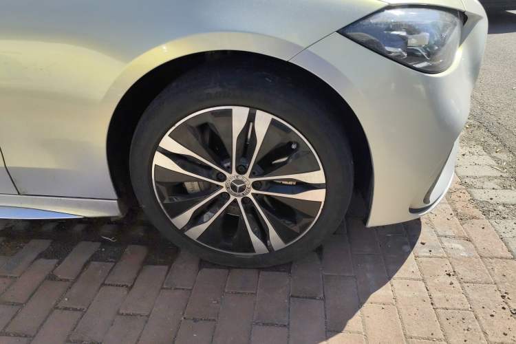 Used Mercedes-Benz C-Class New Energy 2023 C 350 eL Right Front Wheel Hub