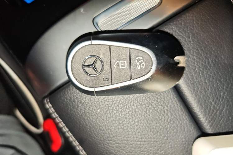 Used Mercedes-Benz C-Class New Energy 2023 Second Facelift C 350 eL Vehicle Key