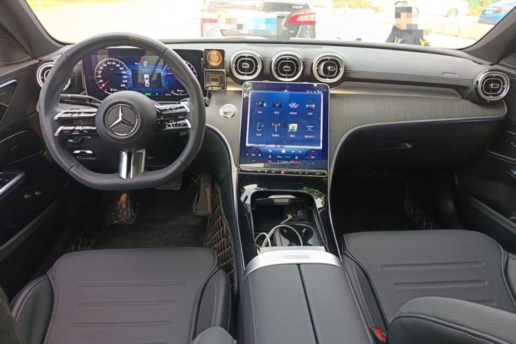 Used Mercedes-Benz C-Class New Energy 2023 C 350 eL Center Console