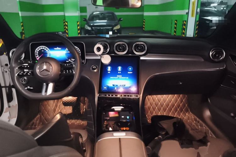 Used Mercedes-Benz C-Class New Energy 2023 C 350 eL Center Console