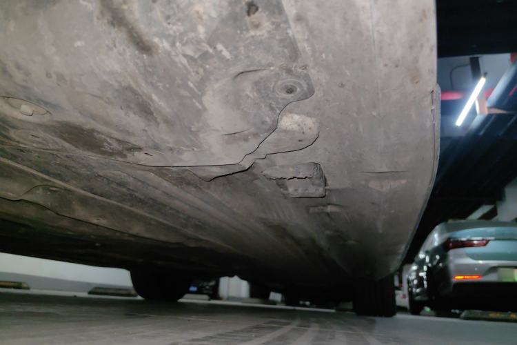 Used Mercedes-Benz C-Class New Energy 2023 C 350 eL Chassis Front Left