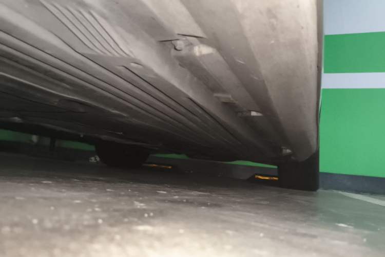 Used Mercedes-Benz C-Class New Energy 2023 C 350 eL Chassis Front Left