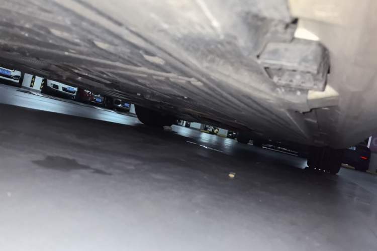 Used Mercedes-Benz C-Class New Energy 2023 Second Facelift C 350 eL Chassis Front Left