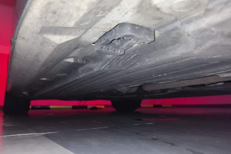 Used Mercedes-Benz C-Class New Energy 2023 Second Facelift C 350 eL Chassis Rear Left