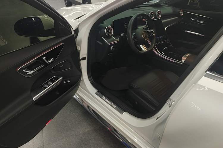 Used Mercedes-Benz C-Class New Energy 2023 C 350 eL Driver Seat