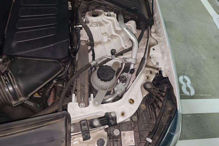 Used Mercedes-Benz C-Class New Energy 2023 Facelift C 350 eL Engine Bay Left