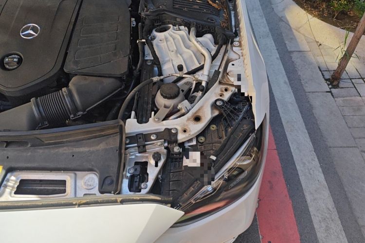 Used Mercedes-Benz C-Class New Energy 2023 Second Facelift C 350 eL Engine Bay Left