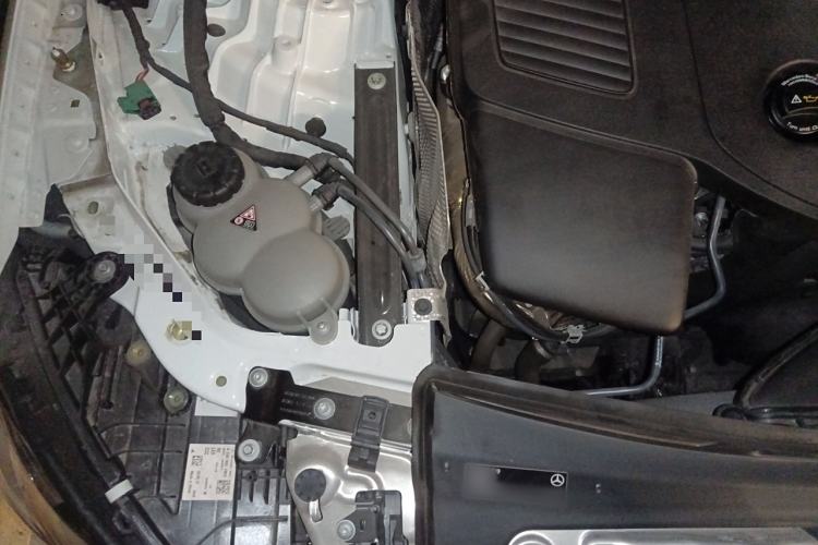 Used Mercedes-Benz C-Class New Energy 2023 Second Facelift C 350 eL Engine Bay Right
