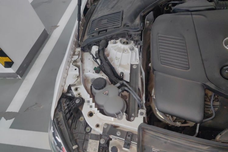 Used Mercedes-Benz C-Class New Energy 2023 C 350 eL Engine Bay Right