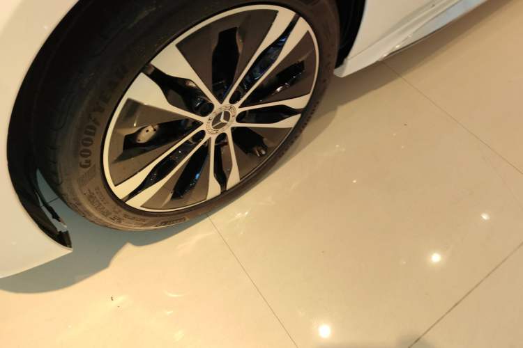 Used Mercedes-Benz C-Class New Energy 2023 C 350 eL Exterior 4