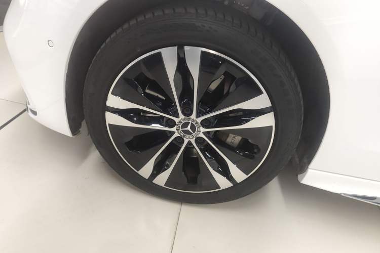 Used Mercedes-Benz C-Class New Energy 2023 C 350 eL Exterior 4