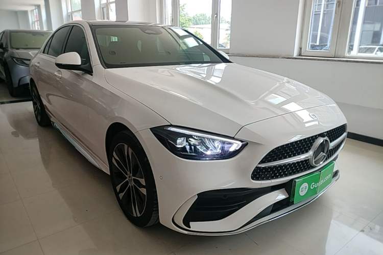 Used Mercedes-Benz C-Class New Energy 2023 Facelift C 350 eL Front Right 45 Deg