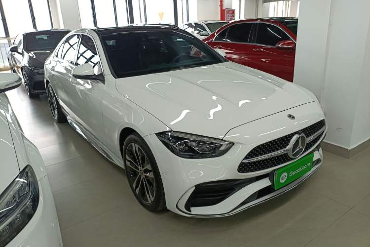 Used Mercedes-Benz C-Class New Energy 2023 Facelift C 350 eL Front Right 45 Deg