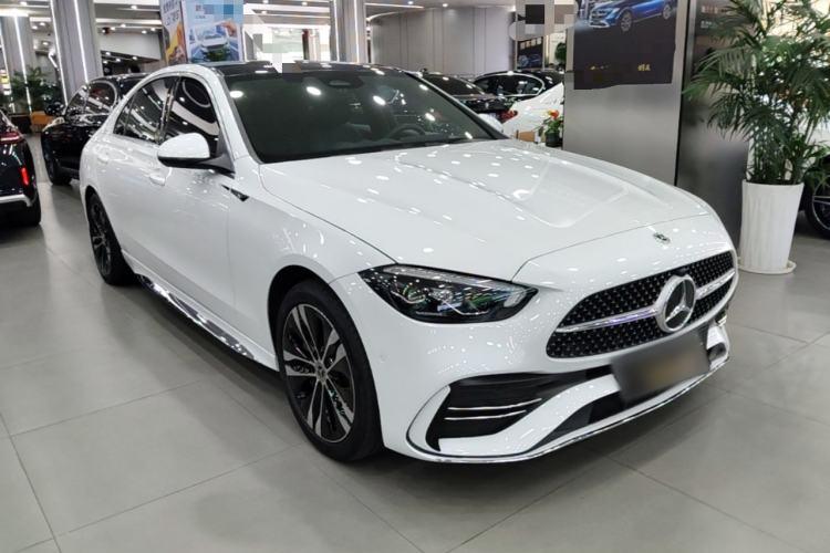 Used Mercedes-Benz C-Class New Energy 2023 Second Facelift C 350 eL Front Right 45 Deg