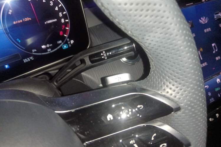 Used Mercedes-Benz C-Class New Energy 2023 Second Facelift C 350 eL Gear Lever