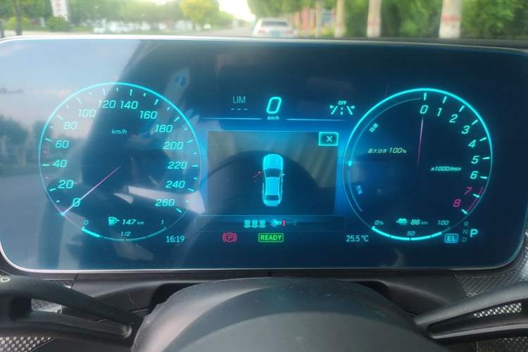 Used Mercedes-Benz C-Class New Energy 2023 Facelift C 350 eL Instrument Cluster