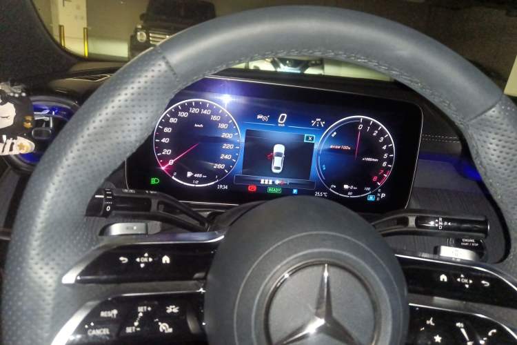 Used Mercedes-Benz C-Class New Energy 2023 Second Facelift C 350 eL Instrument Cluster