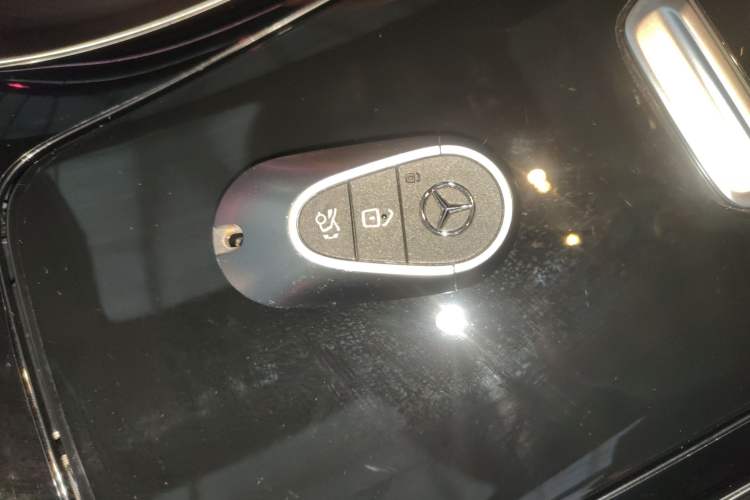 Used Mercedes-Benz C-Class New Energy 2023 C 350 eL Interior 1