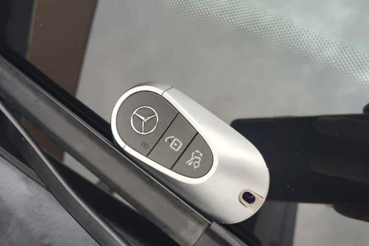 Used Mercedes-Benz C-Class New Energy 2023 C 350 eL Interior 1