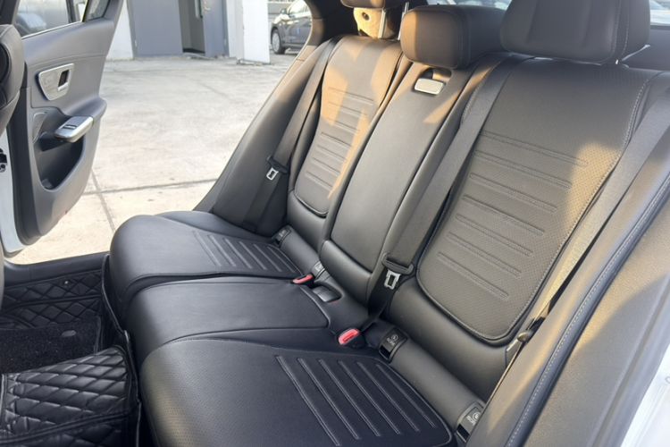 Used Mercedes-Benz C-Class New Energy 2023 C 350 eL Interior 2