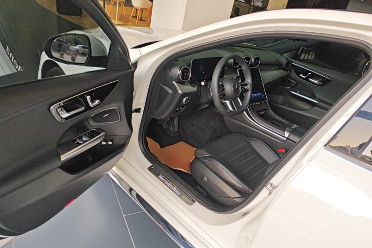 Used Mercedes-Benz C-Class New Energy 2023 Second Facelift C 350 eL Interior 3
