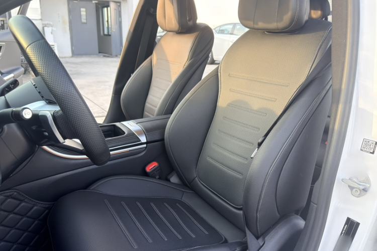 Used Mercedes-Benz C-Class New Energy 2023 C 350 eL Interior 4