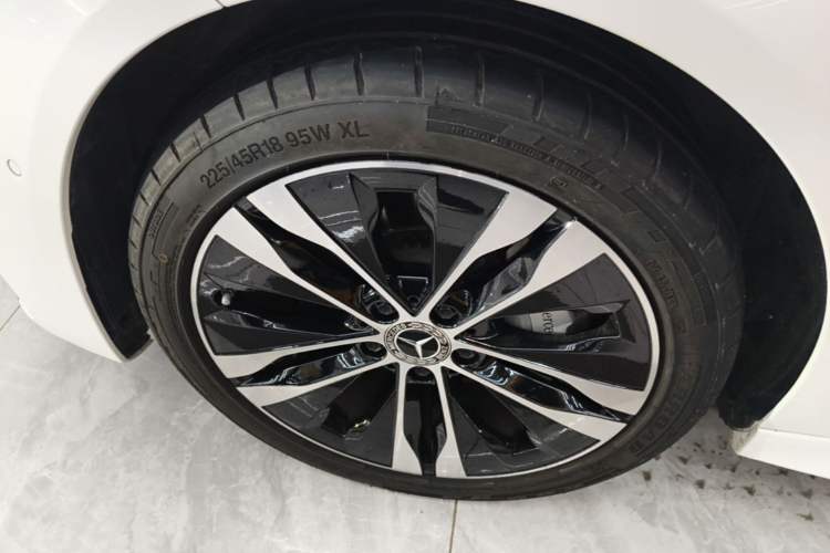 Used Mercedes-Benz C-Class New Energy 2023 C 350 eL Left Front Wheel Hub