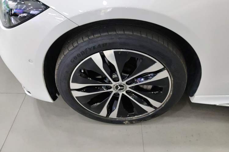 Used Mercedes-Benz C-Class New Energy 2023 Second Facelift C 350 eL Left Front Wheel Hub