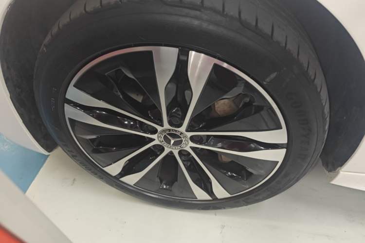 Used Mercedes-Benz C-Class New Energy 2023 C 350 eL Left Front Wheel Hub