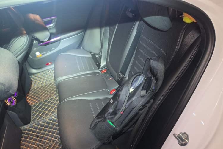 Used Mercedes-Benz C-Class New Energy 2023 C 350 eL Left Rear Seat