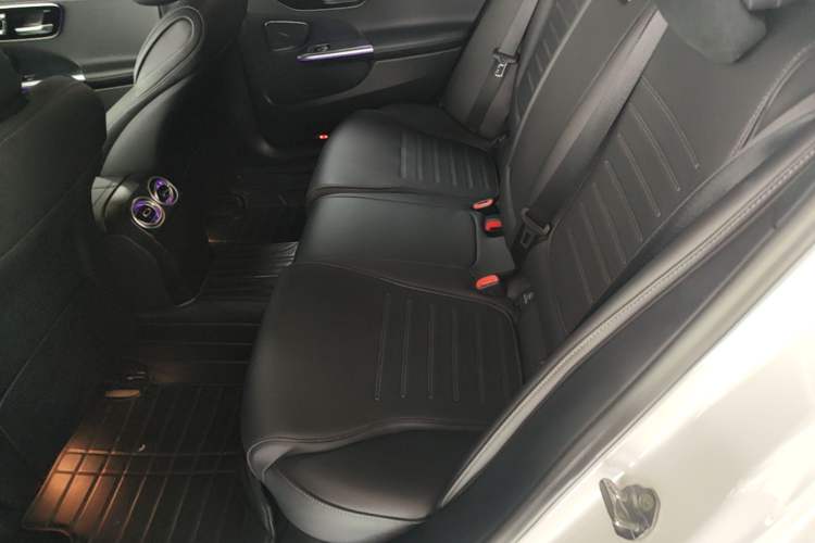 Used Mercedes-Benz C-Class New Energy 2023 C 350 eL Left Rear Seat