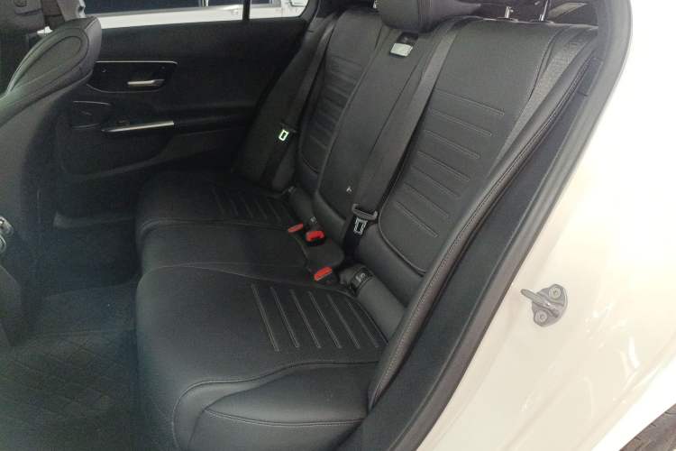 Used Mercedes-Benz C-Class New Energy 2023 Facelift C 350 eL Left Rear Seat