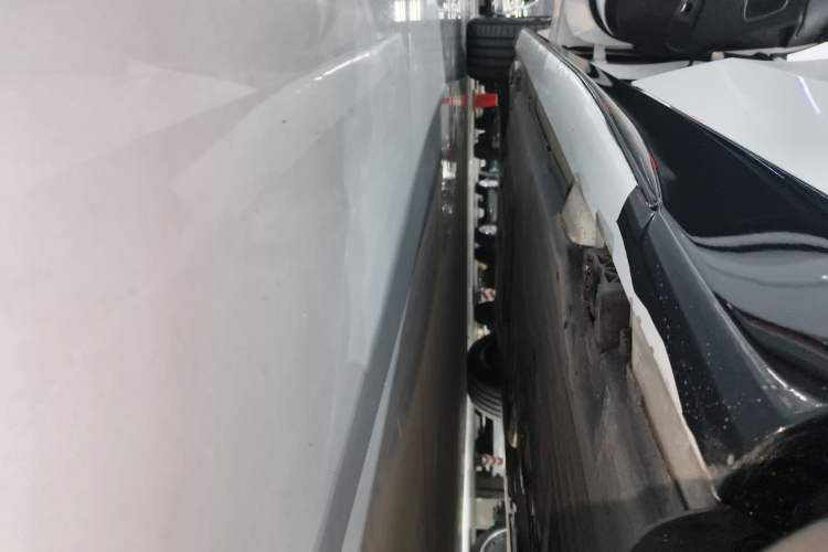Used Mercedes-Benz C-Class New Energy 2023 Second Facelift C 350 eL Left Side Sill