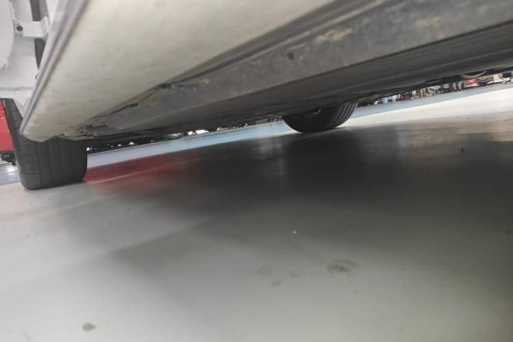 Used Mercedes-Benz C-Class New Energy 2023 C 350 eL Left Side Sill