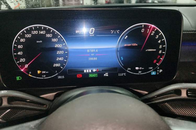 Used Mercedes-Benz C-Class New Energy 2023 C 350 eL Odometer Close Up