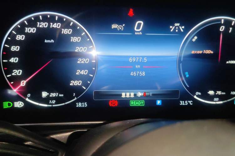 Used Mercedes-Benz C-Class New Energy 2023 C 350 eL Odometer Close Up