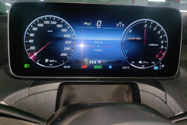 Used Mercedes-Benz C-Class New Energy 2023 C 350 eL Odometer Close Up