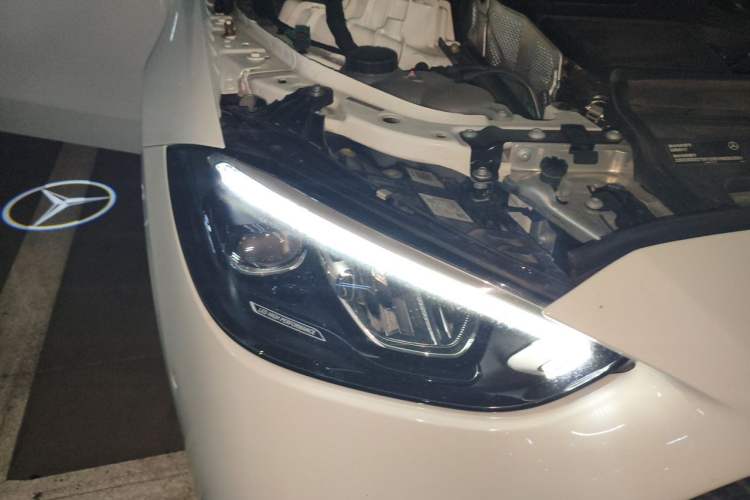 Used Mercedes-Benz C-Class New Energy 2023 C 350 eL Right Front Headlight