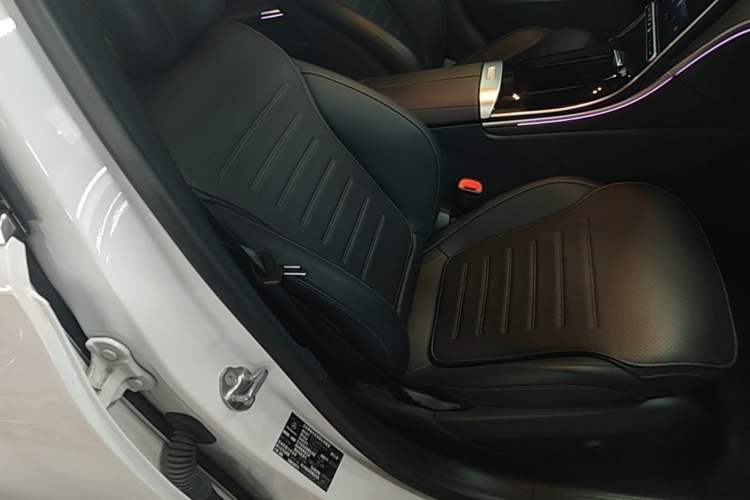 Used Mercedes-Benz C-Class New Energy 2023 C 350 eL Right Front Seat